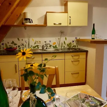 Weinhof Grosch Апартаменты Sugenheim